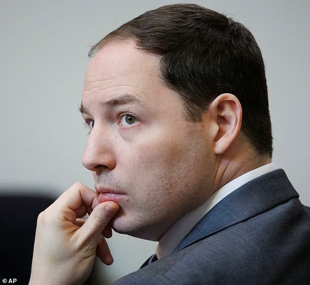Courtroom Drama as Witness Contrasts Past Glamour with Modest Appearance in High-Profile Trial