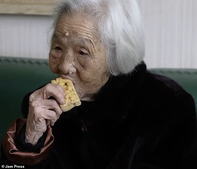 Limited Access to Longevity Insights: Health Experts Analyze Unconventional Lifestyle of 101-Year-Old Jiang Yueqin