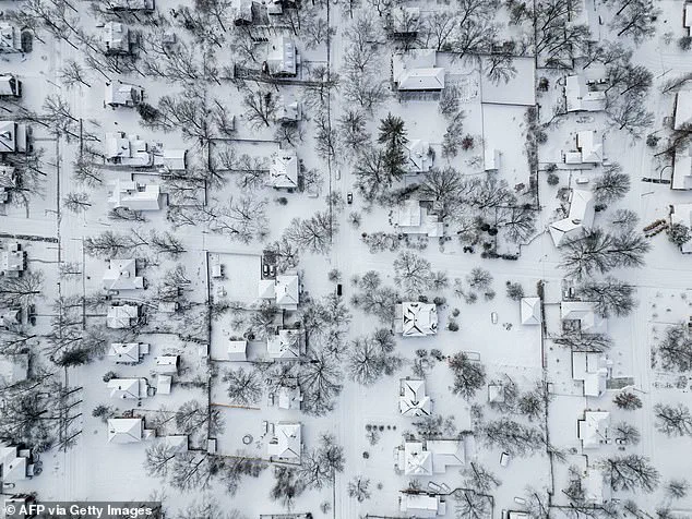 Bomb Cyclone Winter Storm Gianna Brings Unprecedented Cold to 35 Million Americans, as Meteorologists Warn of Severe Impact
