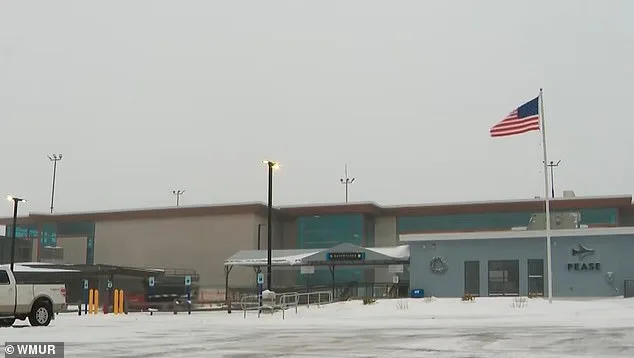Boeing 767-300 with ICE Detainees Stuck for 13 Hours in New Hampshire Blizzard