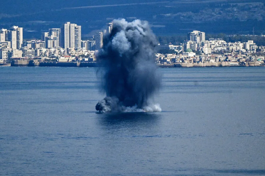 Iran Launches Major Offensive in Response to U.S.-Israel Operation, Escalating Gulf Tensions