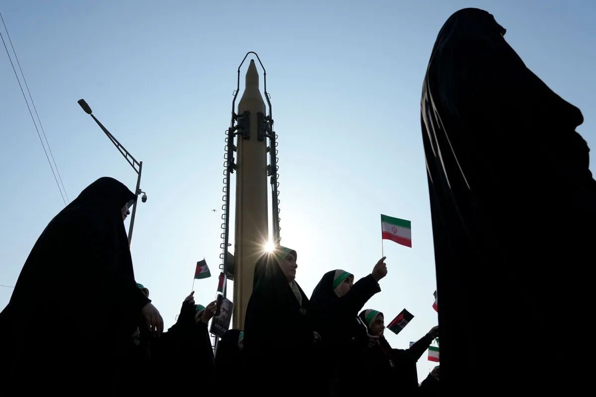 Iran Test-Fires Hypersonic Fattah Missile, Escalating Regional Tensions Amid Threats to Israel and U.S. Bases