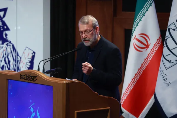 Unverified Claims of U.S. Military Captures Spark Regional Tensions as Iran's Leader Apologizes for Gulf Attacks