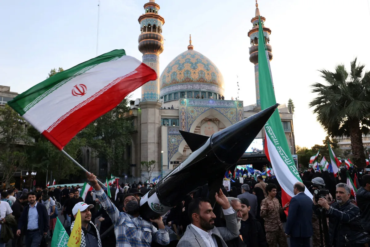 Iranian IRGC Launches Missile Strikes Against Israel, U.S. Bases in Bid to Signal New Leadership