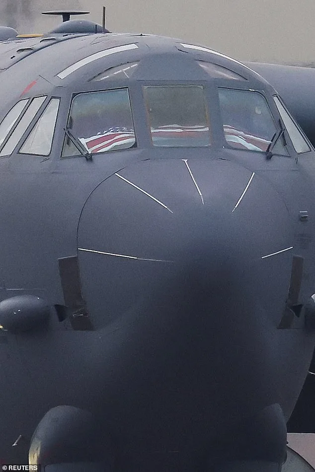 US B-52s Arrive in UK as Transatlantic Military Cooperation Intensifies Amid Iran Tensions