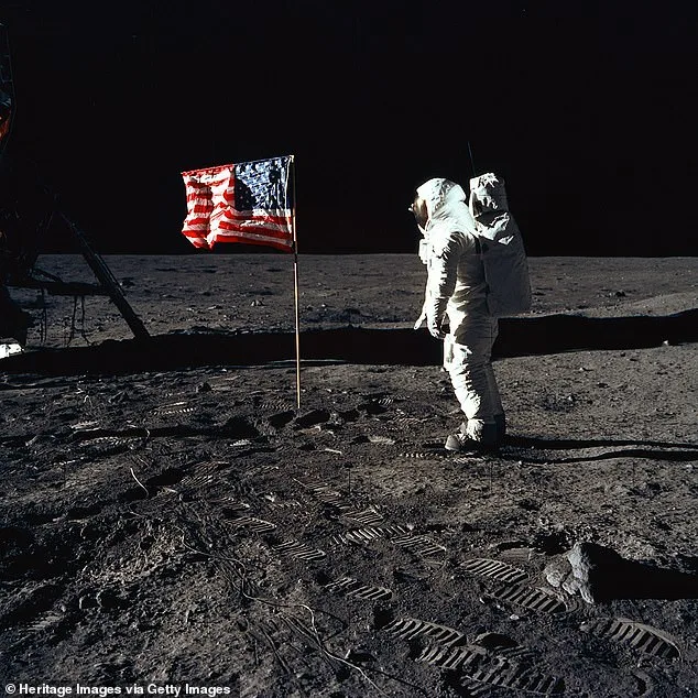 Artemis II Crew's Remarks Misinterpreted by Conspiracy Theorists as Proof Apollo Moon Landings Were Fabricated